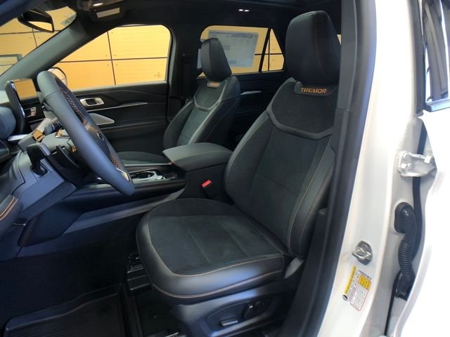 New 2026 Star White Metallic Tri-Coat Ford Tremor® image 10