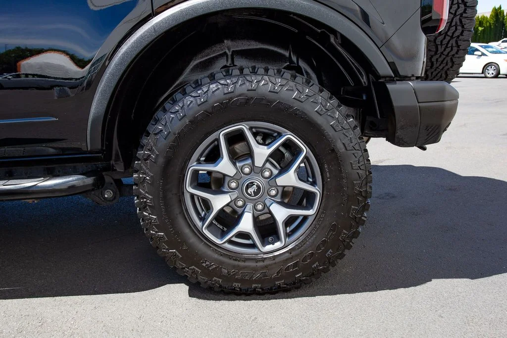 Used 2021 Shadow Black Ford 4WD Badlands image 31
