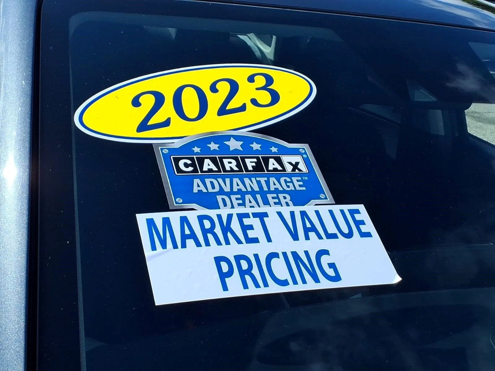 Used 2023 Gravity Gray Kdg Kia LXS image 9