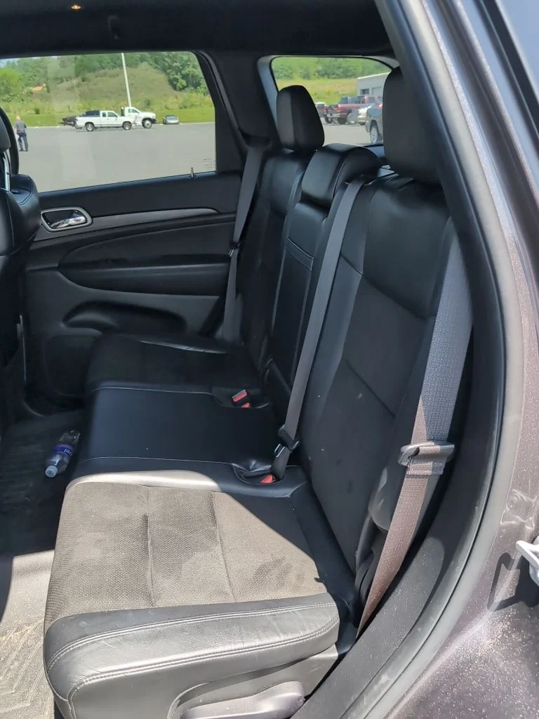 Certified Used 2021 Gray Jeep Laredo X image 9