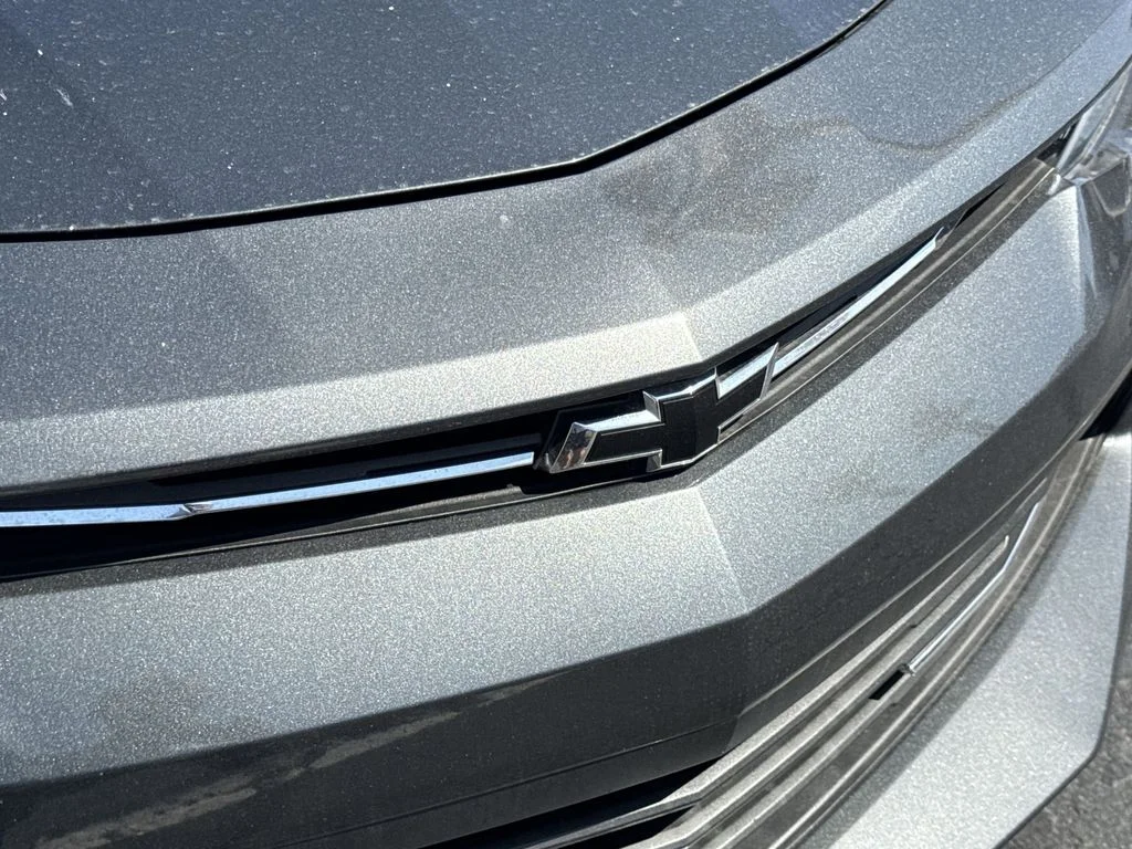 Used 2018 Gray Chevrolet 2LT image 32