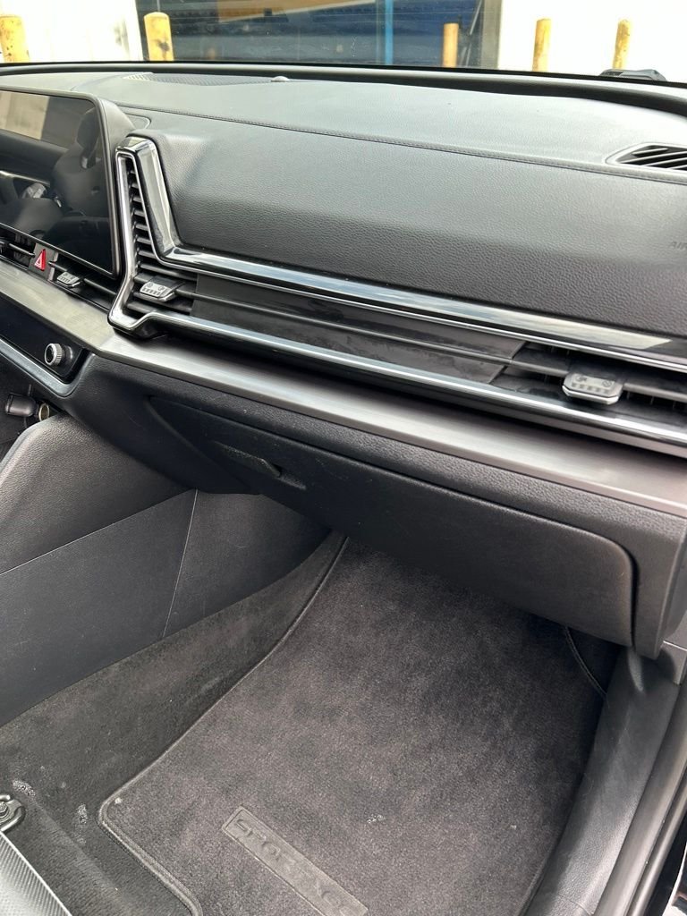 Used 2024 Black Kia EX image 16