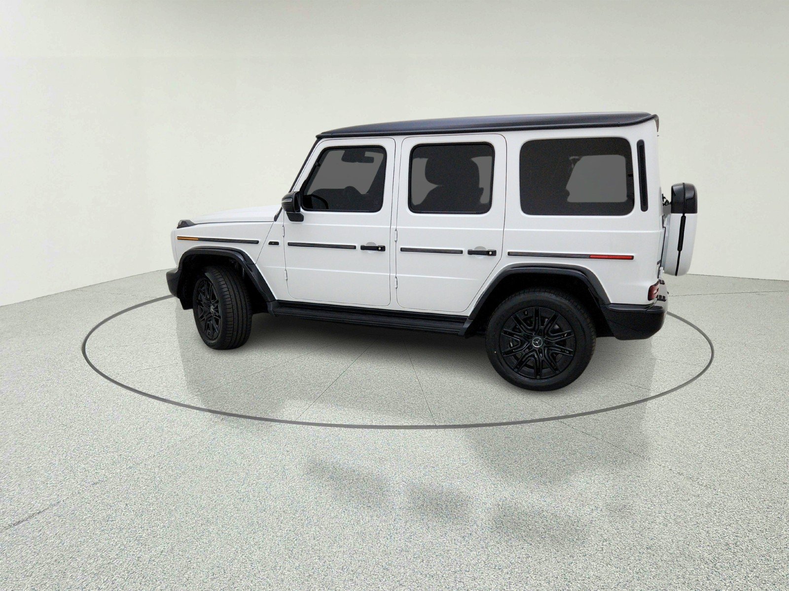 Certified Used 2026 MANUFAKTUR Moonlight White Metallic Mercedes-Benz G 580e image 13