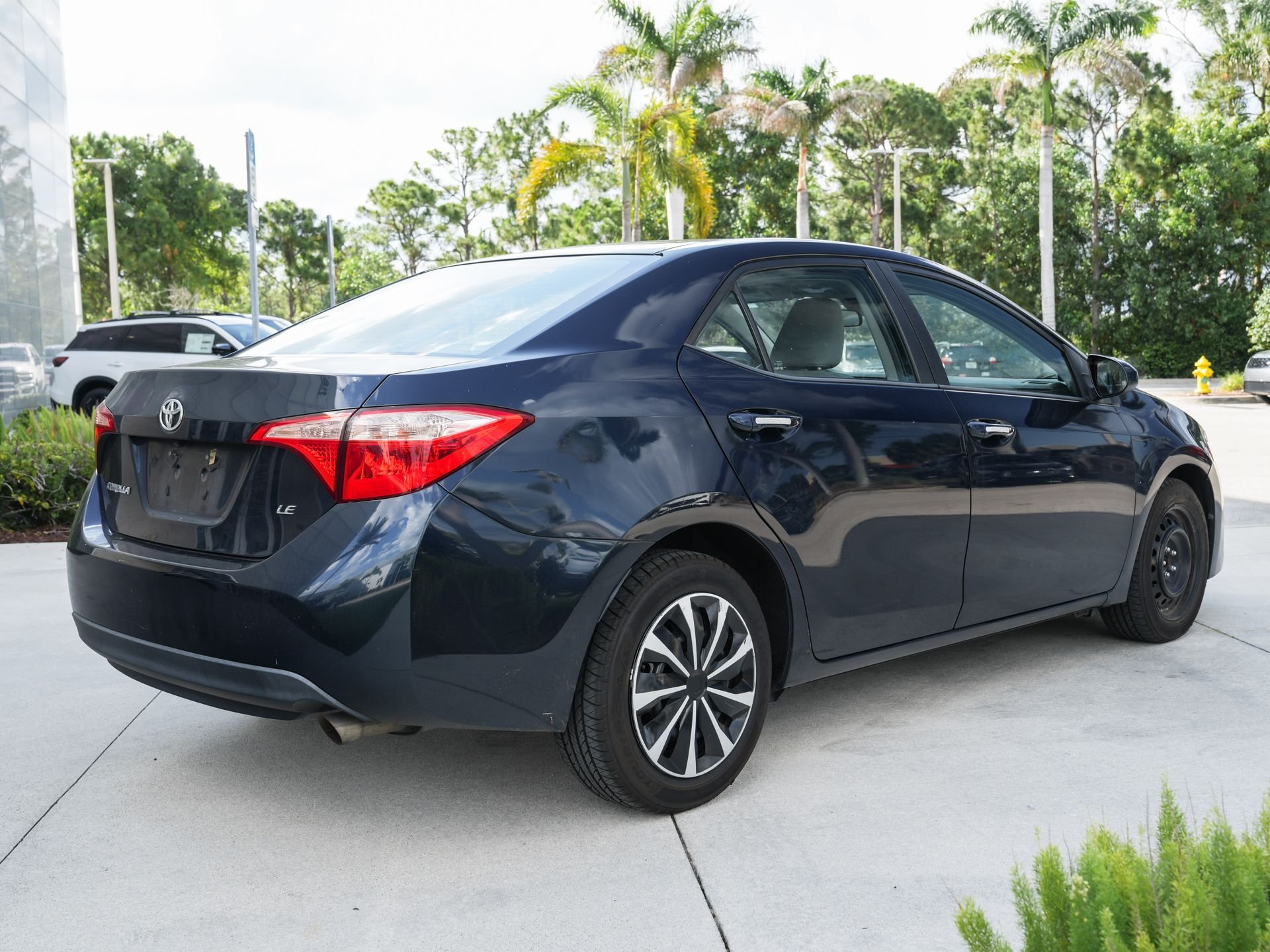 Used 2019 Blue Toyota LE image 10