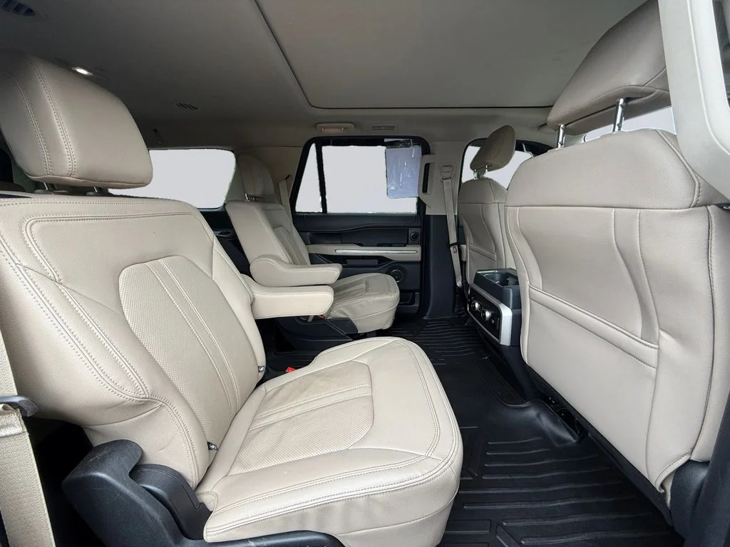 Used 2022 Green Ford Limited image 19