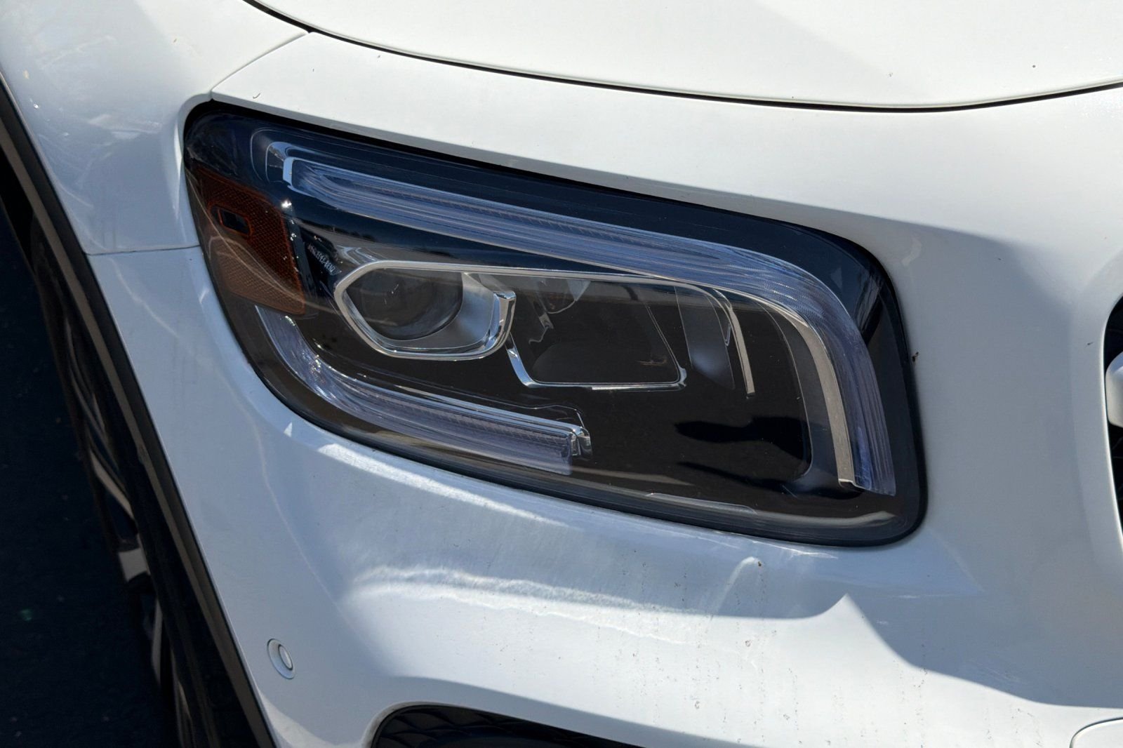 Certified Used 2022 White Mercedes-Benz GLB 250 image 10
