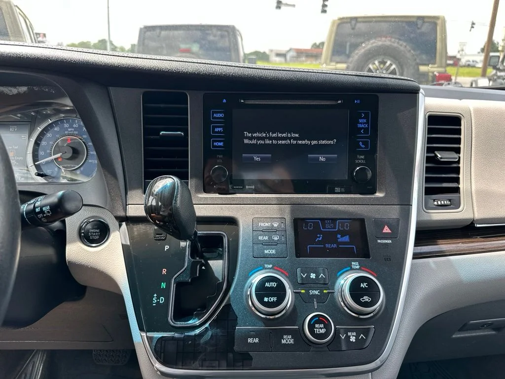 Used 2017 White Toyota XLE image 32