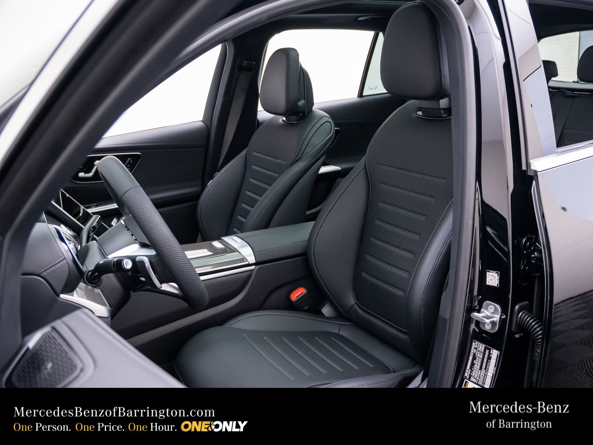 New 2026 Black Mercedes-Benz GLC 300 image 18