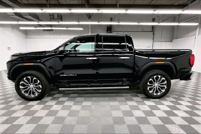 Used 2024 Onyx Black GMC Denali image 14