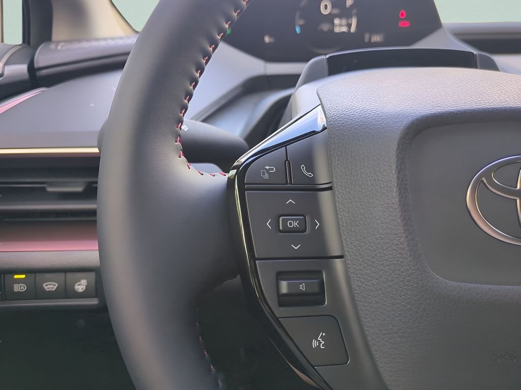 New 2026 Wind Chill Pearl <sup>1</sup> Toyota  SE image 23