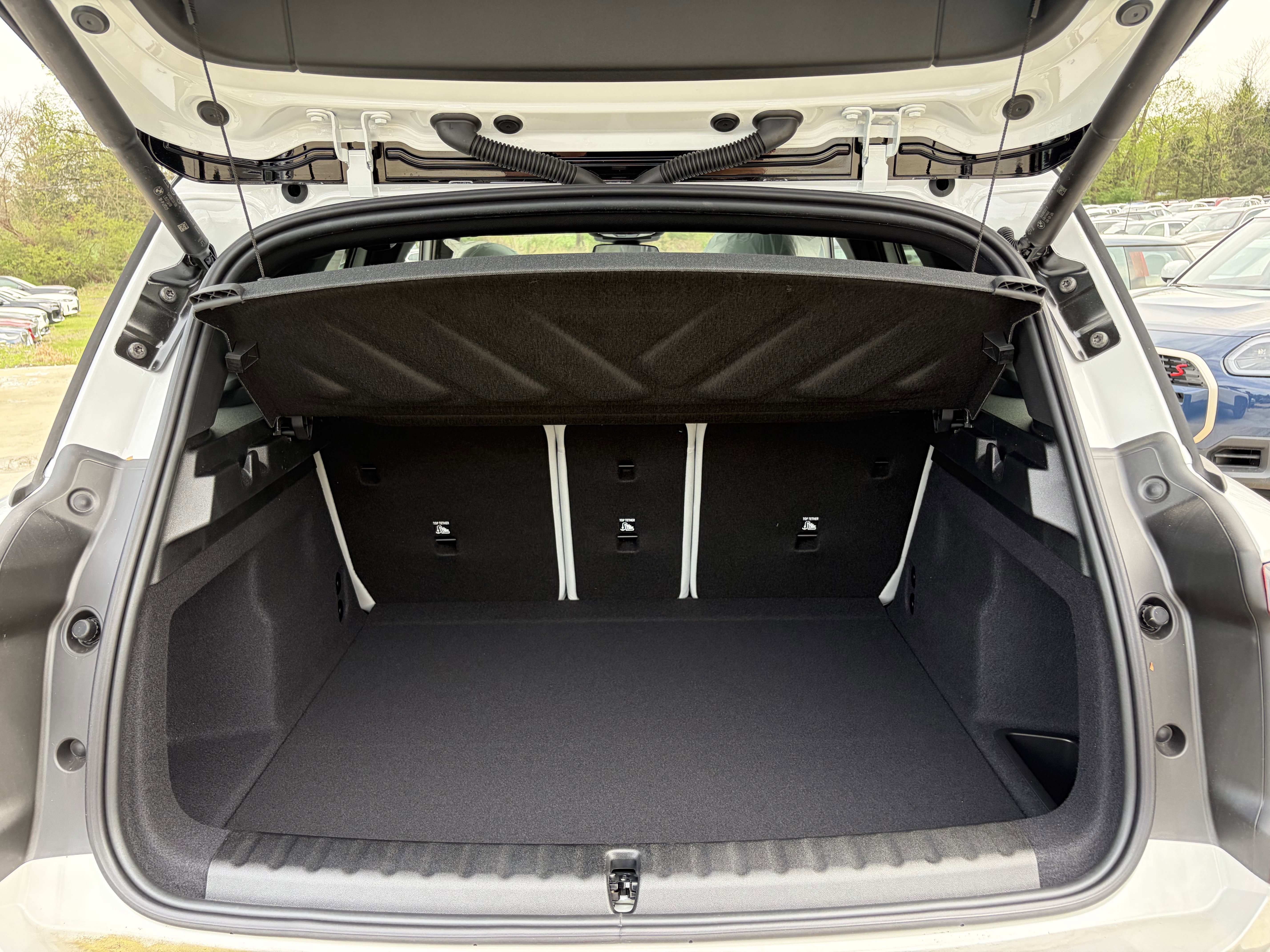 New 2026 Nanuq White Metallic MINI Oxford Edition image 7