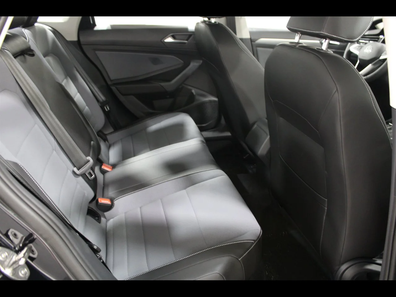 New 2026 Deep Black Pearl Volkswagen 1.5T SE image 23
