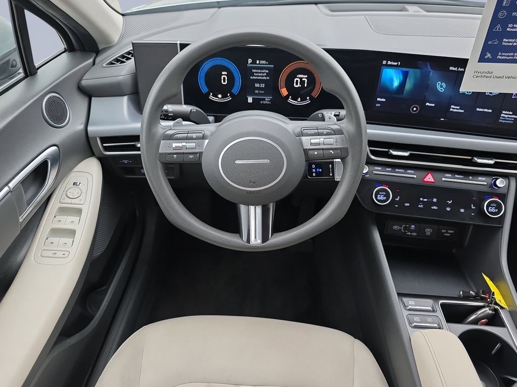Used 2024 Aero Silver Hyundai SEL image 13