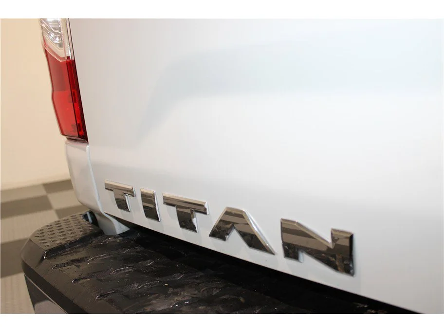Used 2019 Glacier White Nissan SV image 13