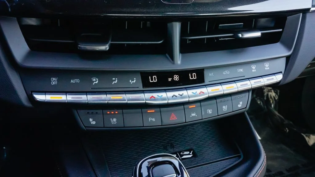 2026 Cadillac CT4 V-Series - Photo 16