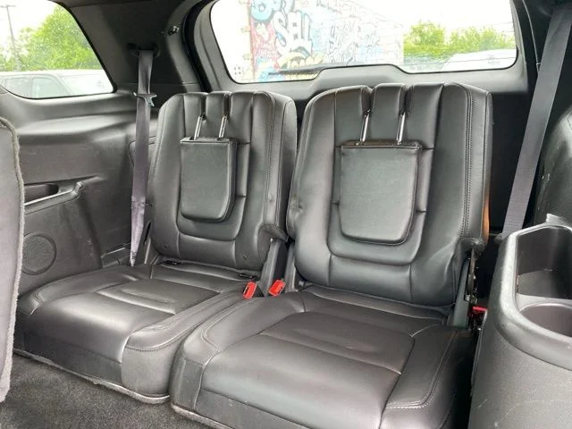 Used 2015 Black Ford XLT image 17