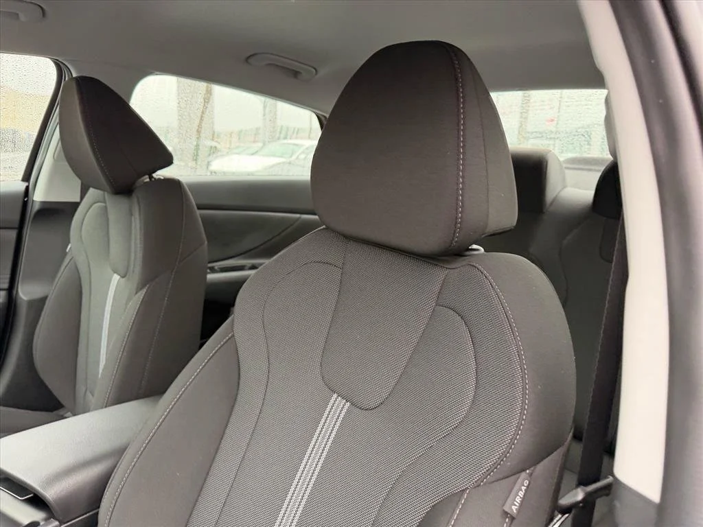 Used 2026 Black Hyundai SE image 7