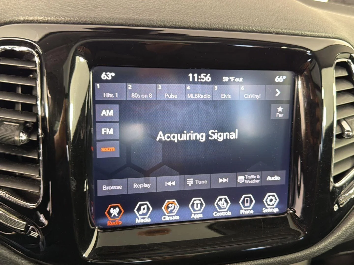 Used 2019 Granite Crystal Metallic Clearcoat Jeep Limited image 28
