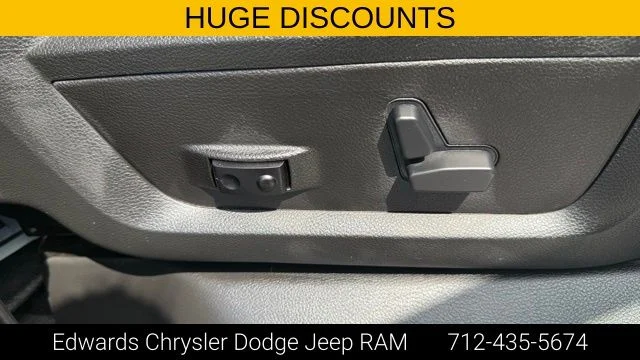 2025 RAM 2500 Laramie - Photo 33