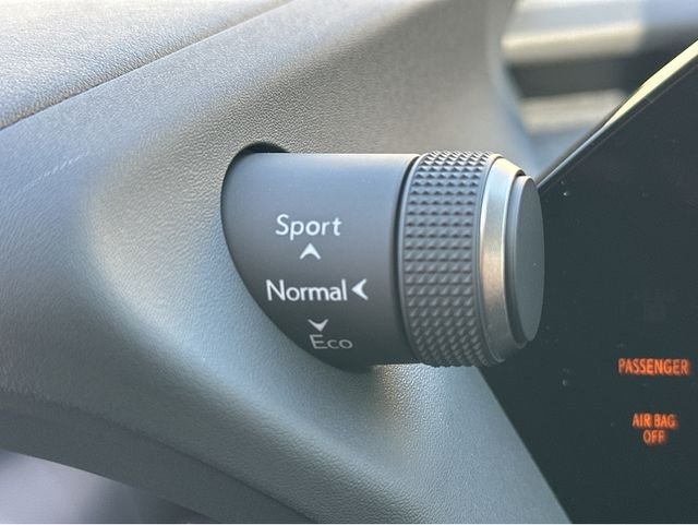 2026 Lexus UX Hybrid 300h Premium - Photo 11