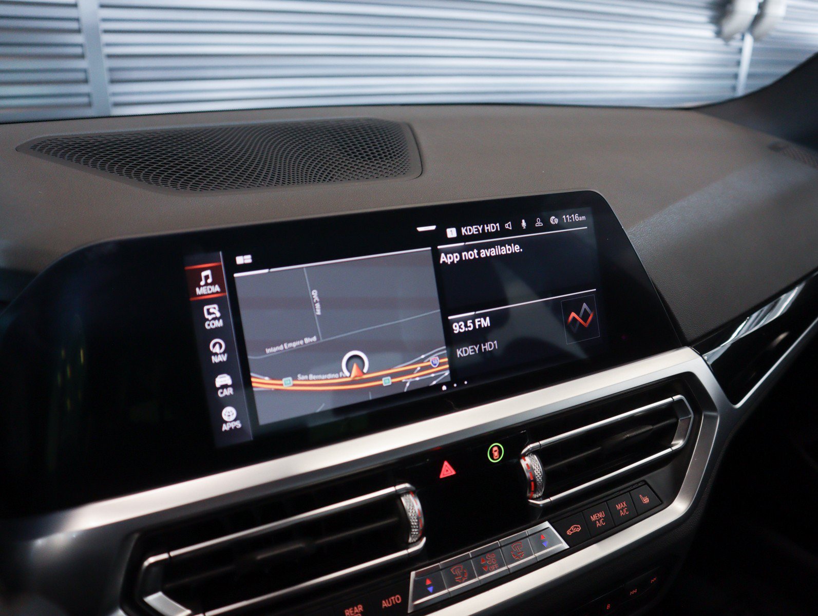 Used 2019 Alpine White BMW 330i image 19