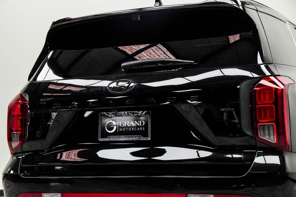 Used 2025 Black Hyundai Calligraphy Night Edition image 14