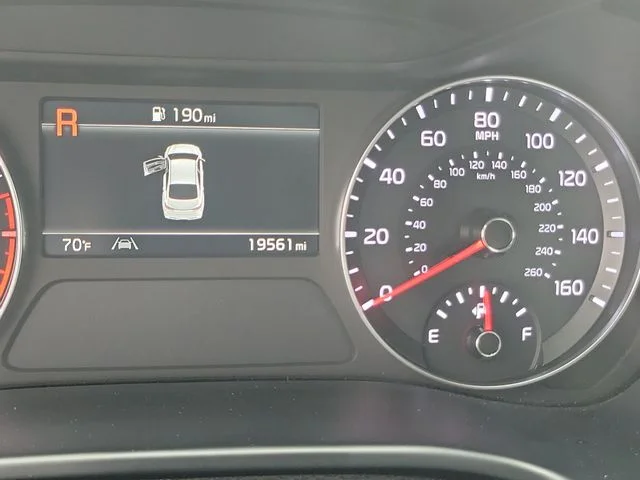 Used 2024 Snow White Pearl Kia LXS image 29