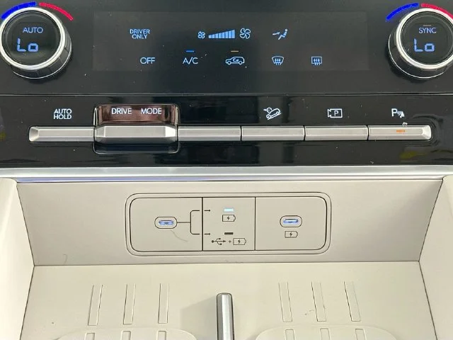 New 2026 Hyundai SANTA FE HYBRID SE