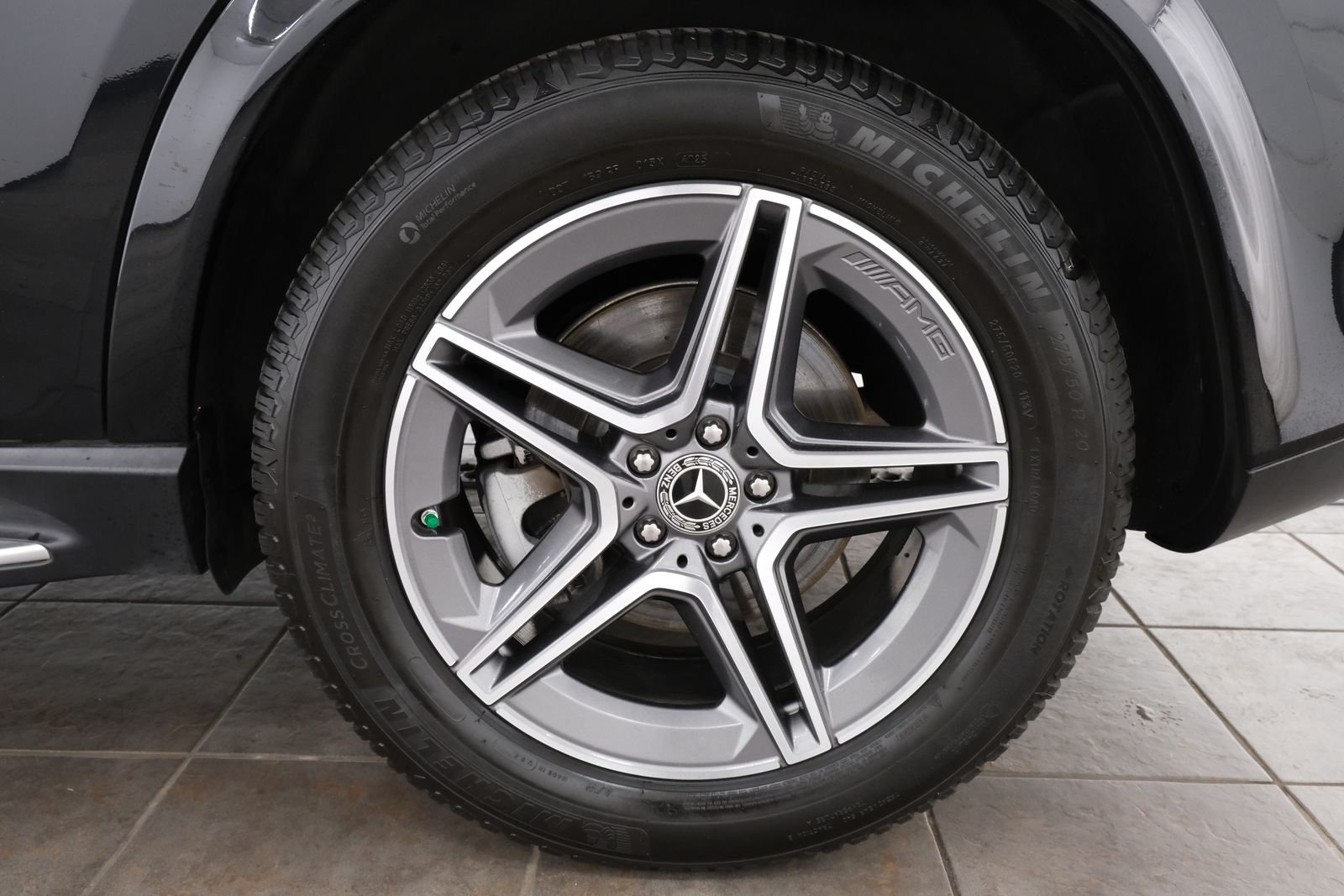 Used 2024 Obsidian Black Metallic Mercedes-Benz GLE 450 image 37