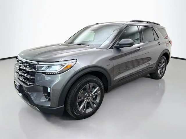New 2027 Carbonized Gray Metallic Ford Active image 3
