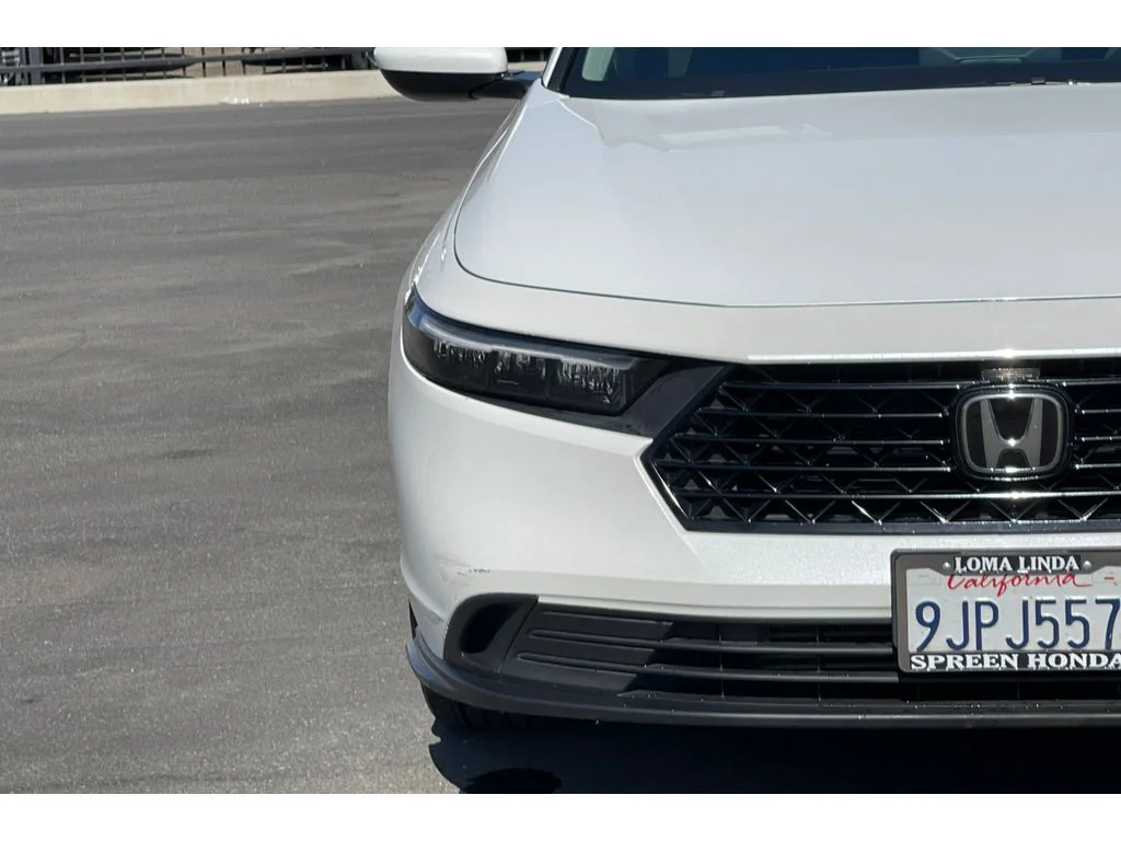 Used 2024 Platinum White Pearl Honda LX image 39