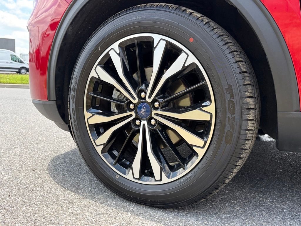 Certified Used 2022 Red Metallic Ford SEL image 29