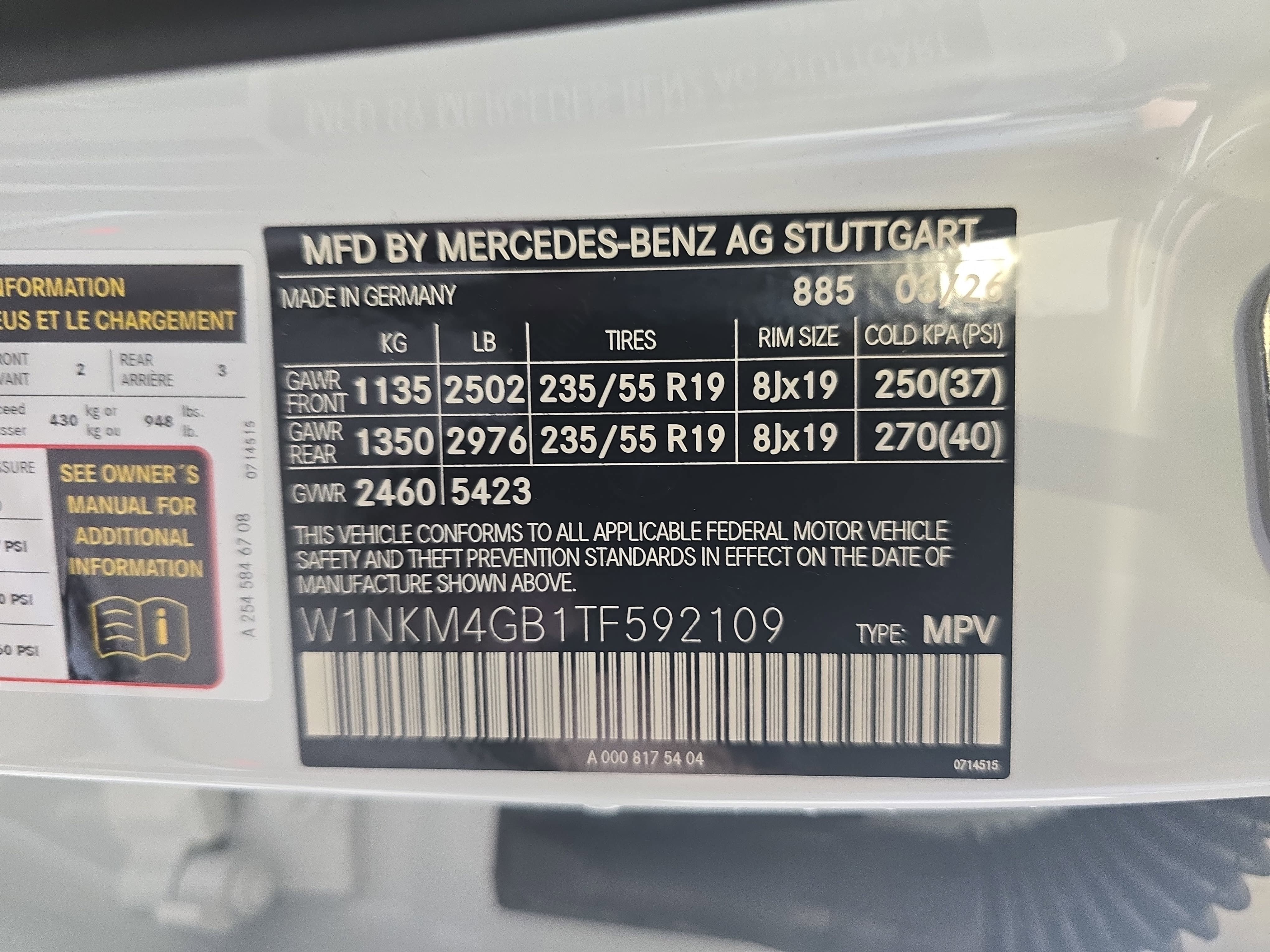New 2026 MANUFAKTUR Moonlight White Metallic Mercedes-Benz GLC300 image 39