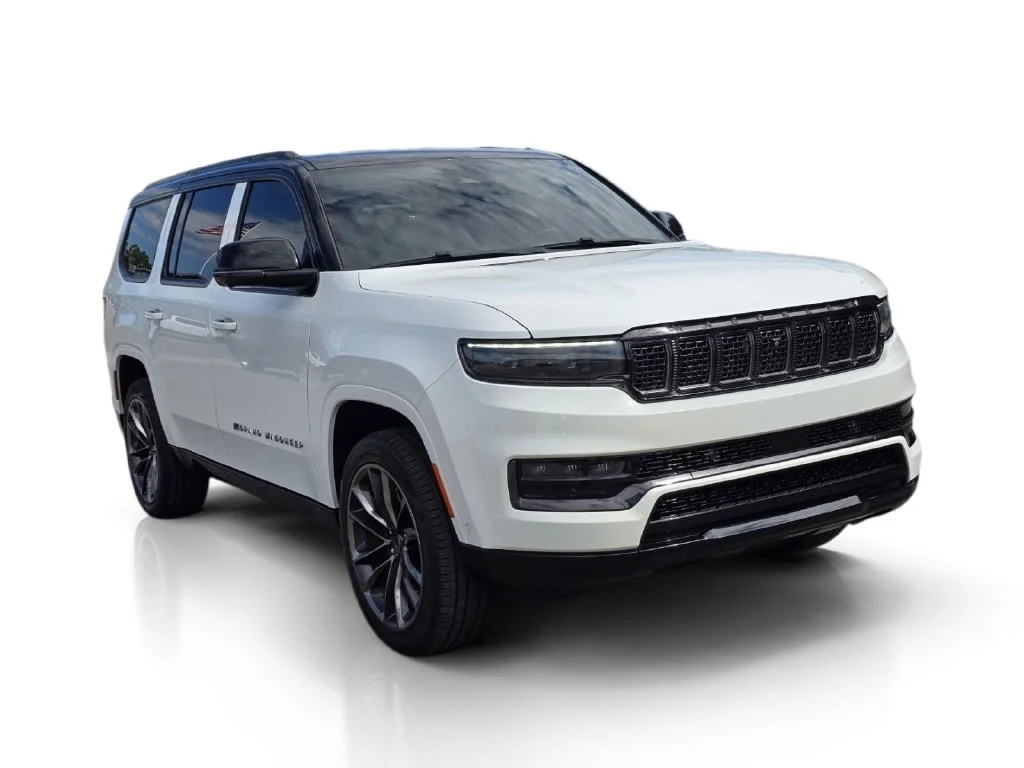 Used 2024 White Jeep Series II image 3
