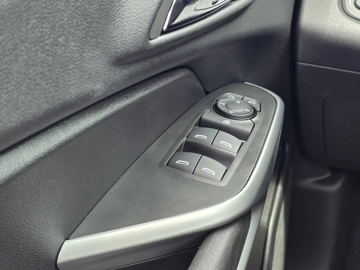 Used 2026 Summit White Chevrolet LS image 18