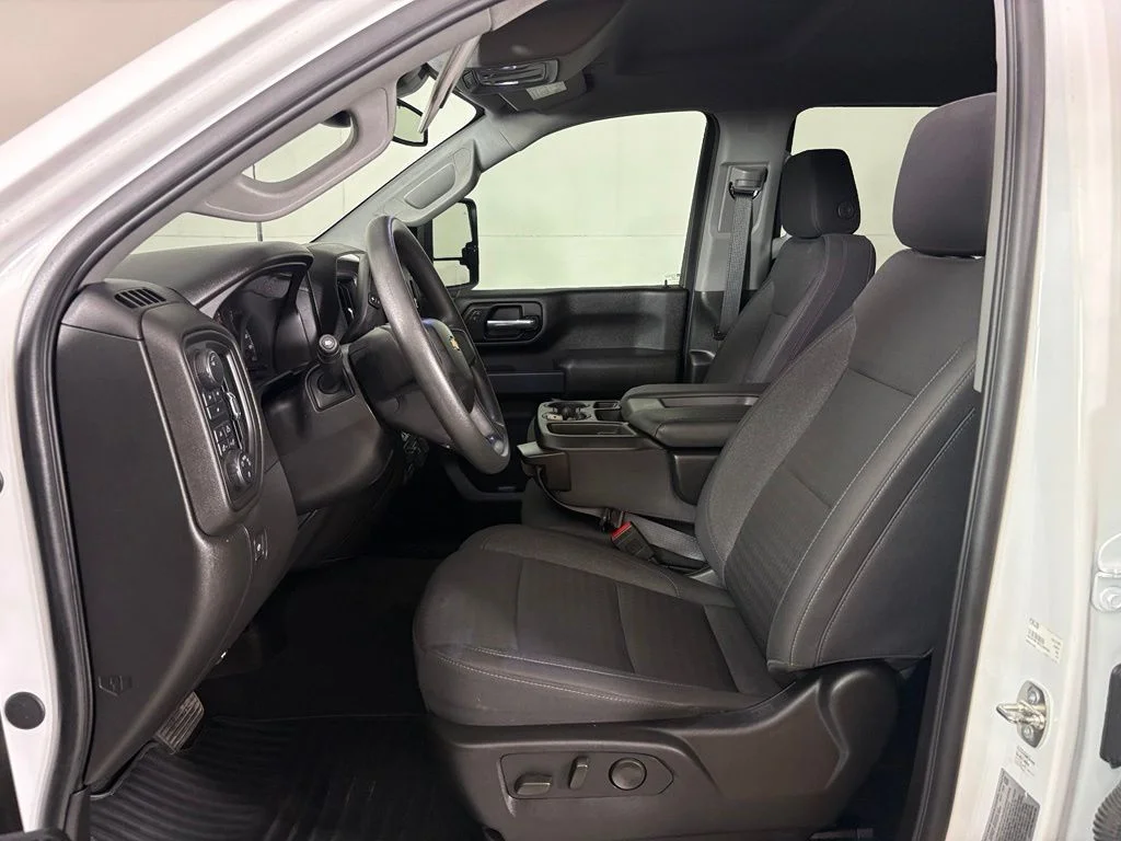 Used 2024 White Chevrolet Custom image 16