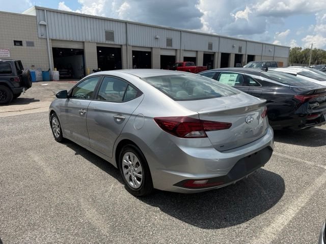Used 2020 Stellar Silver Hyundai SE image 9