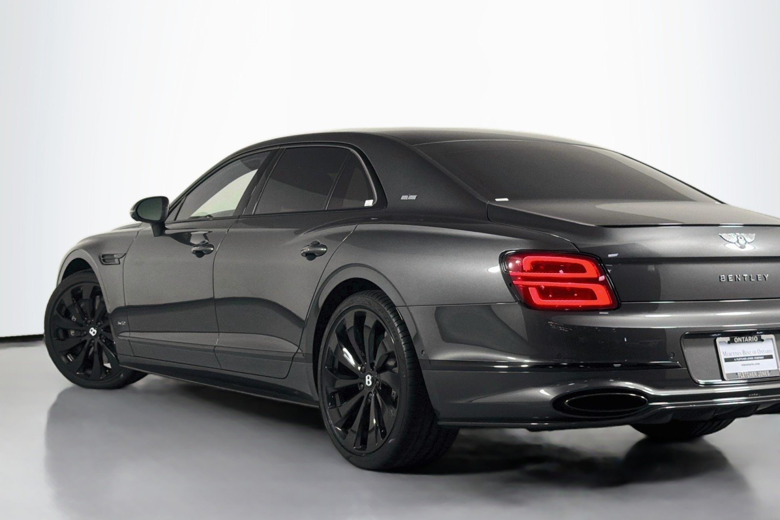 Used 2021 GRAY Bentley W12 image 17