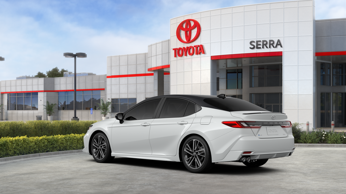 New 2026 Wind Chill Pearl with Midnight Black Metallic roof Toyota XSE image 28