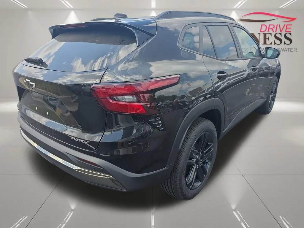 New 2026 Mosaic Black Metallic Chevrolet ACTIV image 8