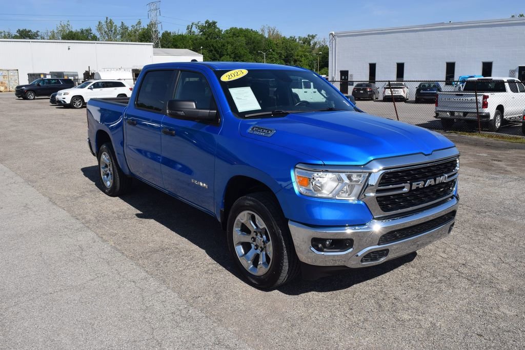 2023 RAM 1500 Big Horn/Lone Star 4x4 Crew Cab 5'7's photo