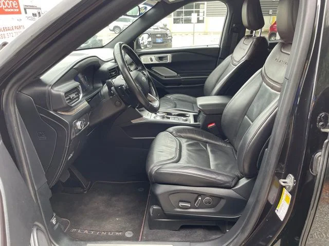 Used 2020 Black Metallic Ford Platinum image 13
