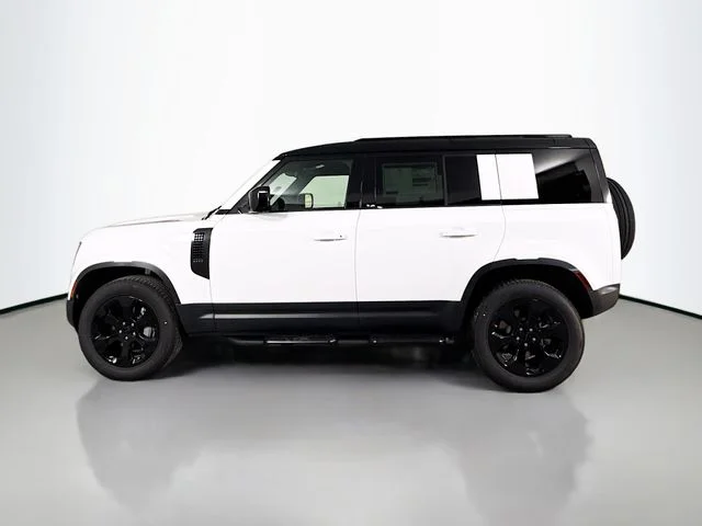 New 2026 Fuji White Land Rover S image 8