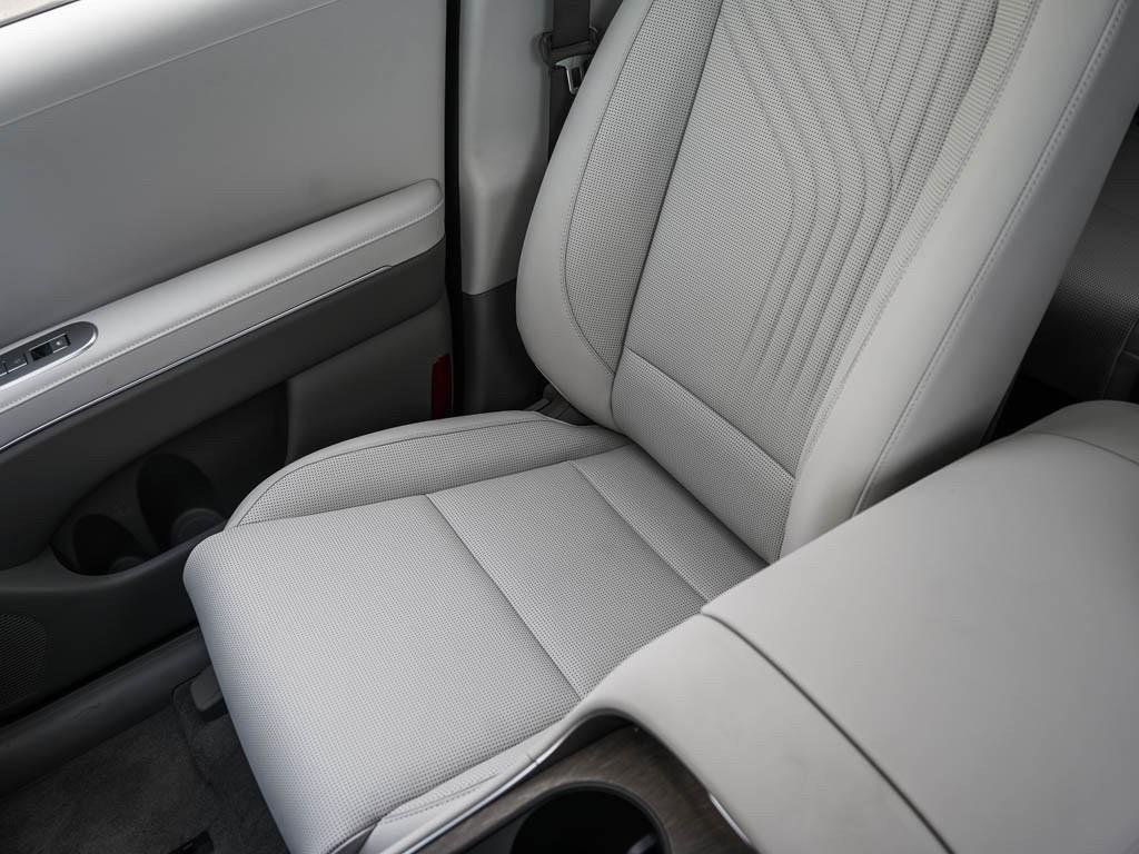 New 2026 Creamy White Pearl Hyundai SEL 7P AWD image 54