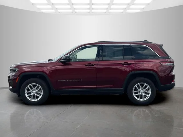 Certified Used 2023 Red Jeep Laredo image 4