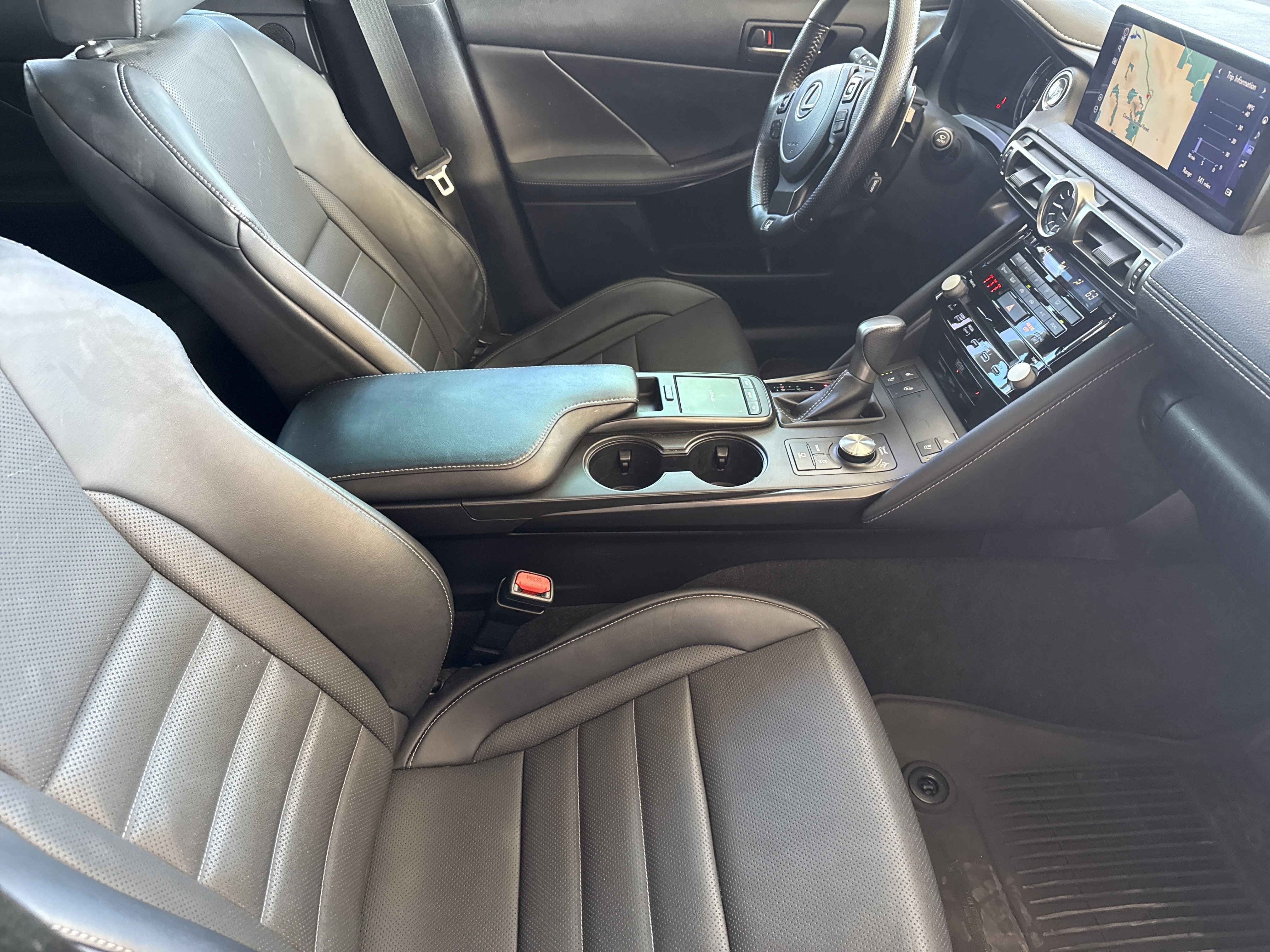 Used 2022  Lexus IS 350 F SPORT image 18