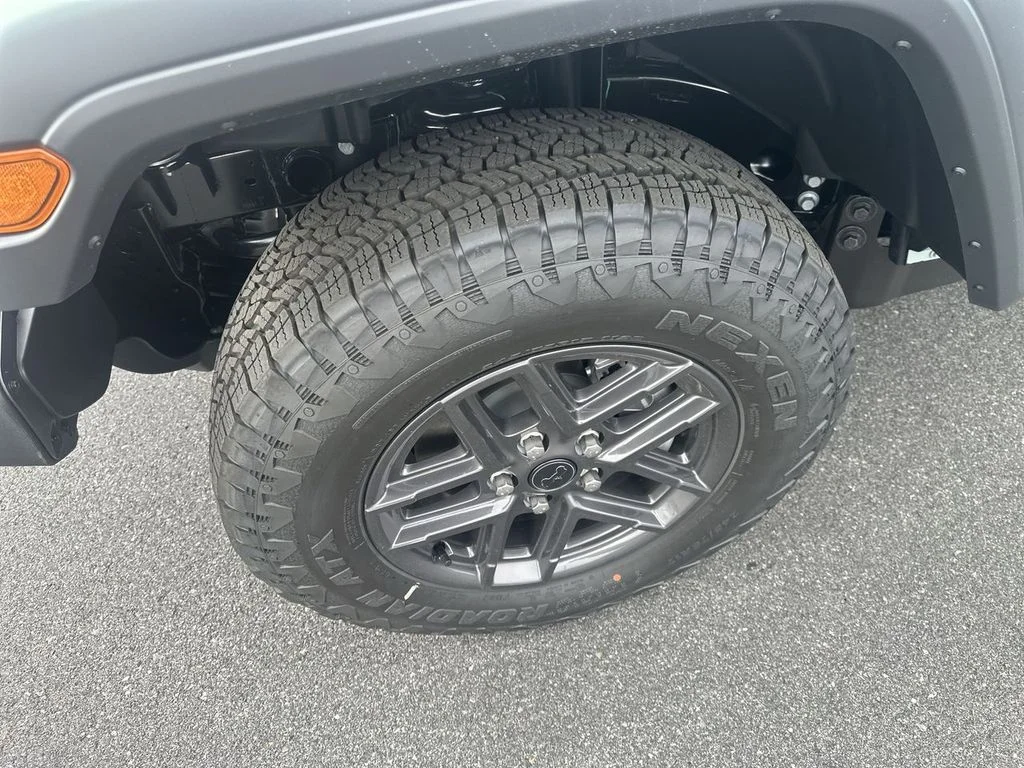 New 2027 Earl Clearcoat Jeep Sport S image 16