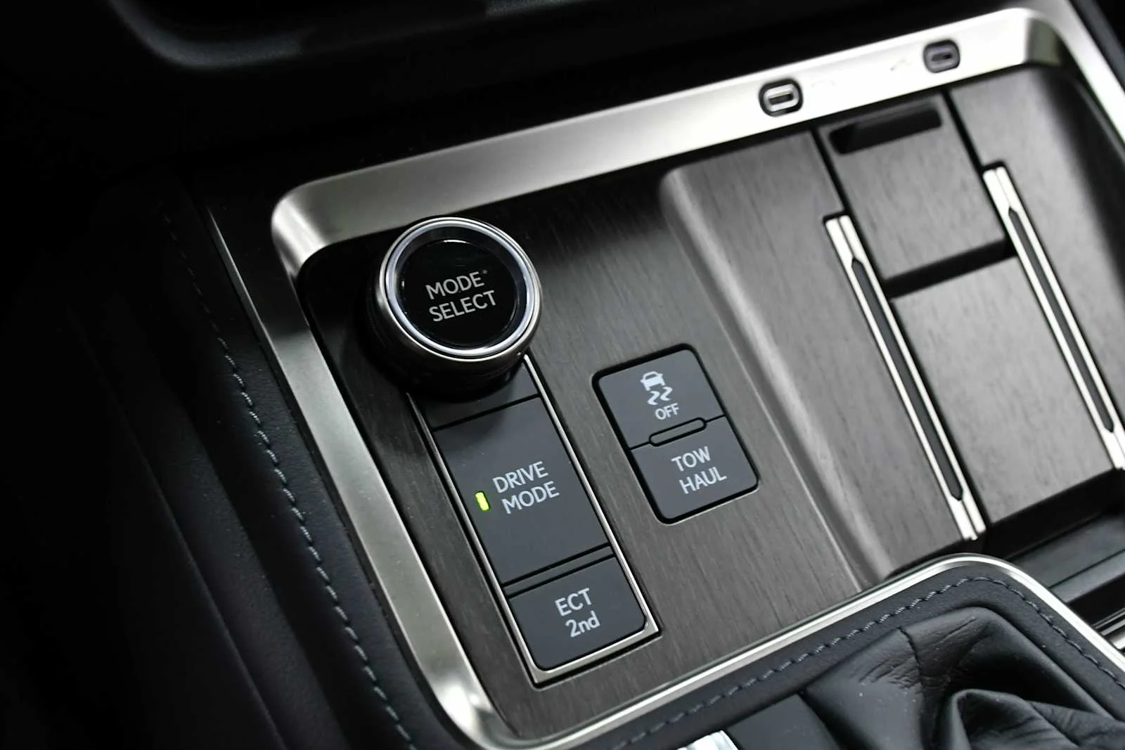 Used 2025 Atomic Silver Lexus Luxury+ image 20