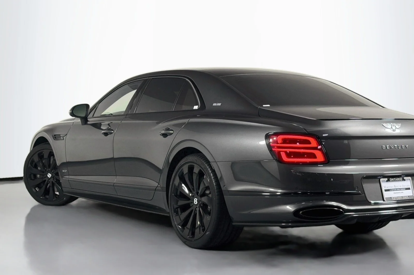 Used 2021 GRAY Bentley W12 image 17