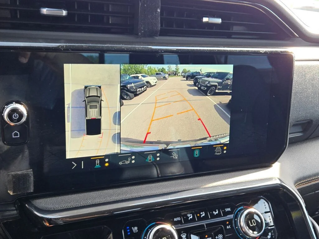 Used 2023 Black GMC AT4 image 32